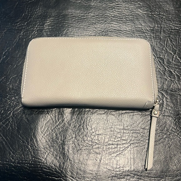 gray women’s wallet - Picture 1 of 3